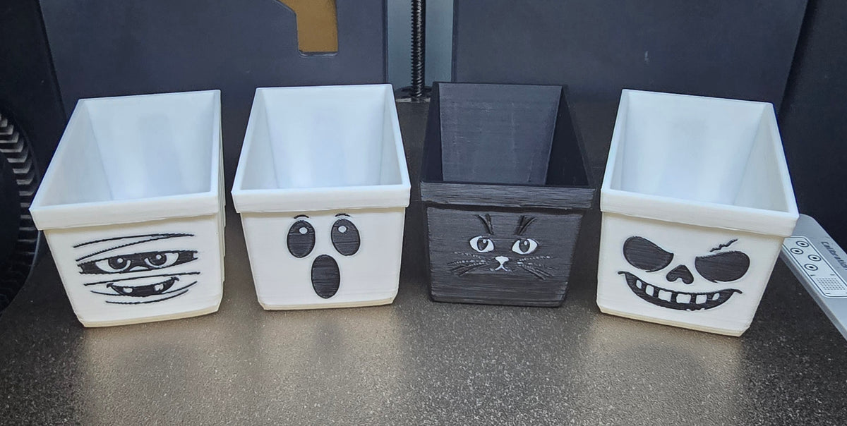 XYZ 3D Halloween Mini Tote - Mummy Design close-up